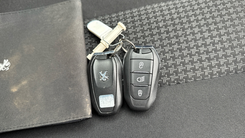 Peugeot 3008 1.2 PureTech Active Premium 5dr Petrol Estate